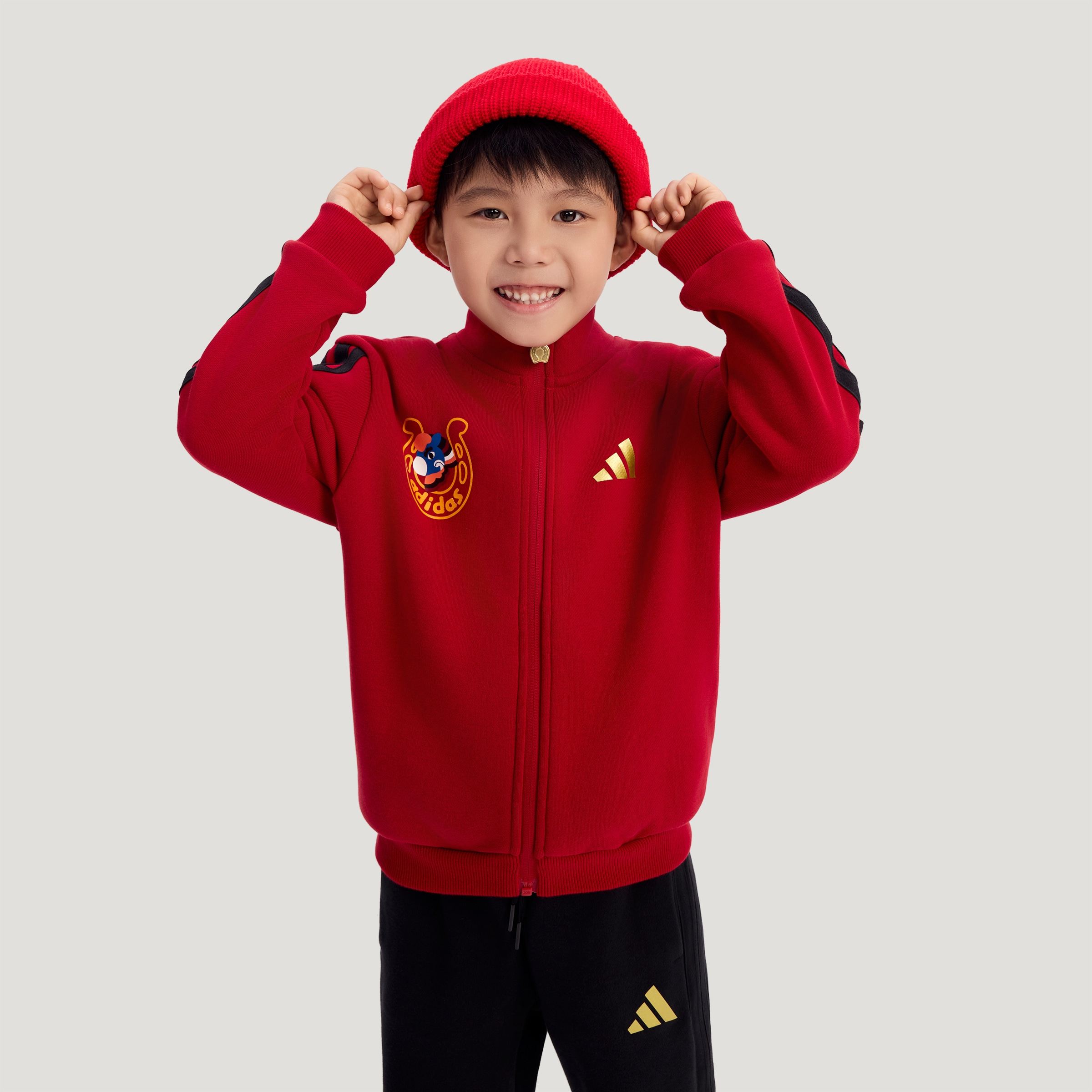 adidas阿迪达斯男小童红色新年拜年童装运动休闲长袖套装KV6978