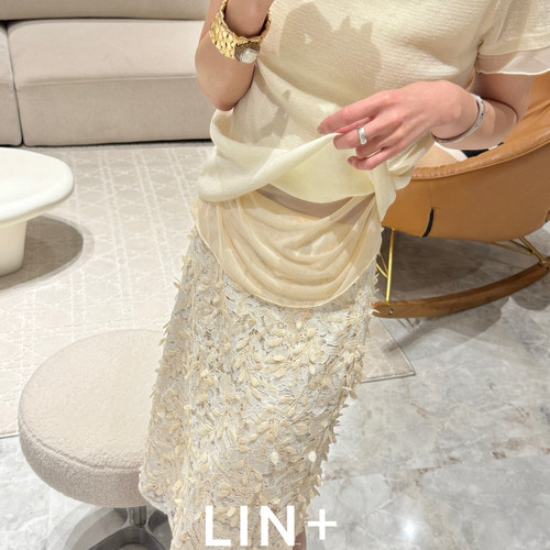 LIN+  -新夏上新～重工法式立体蕾丝镂空A版后开叉气质半身裙DX17