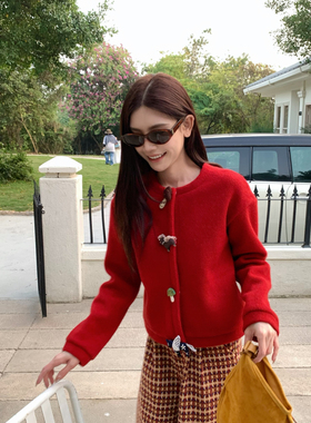 FEIMAO（YIMAO）-感卡通纽扣圆领冬季新款韩版宽松显瘦减龄针织开