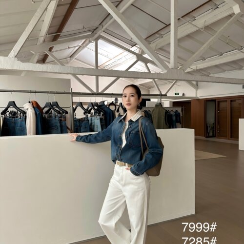 ONIVINTAGE欧尼-牛仔拼亚麻刺绣牛仔外套(不含内搭)VH2268J7999D