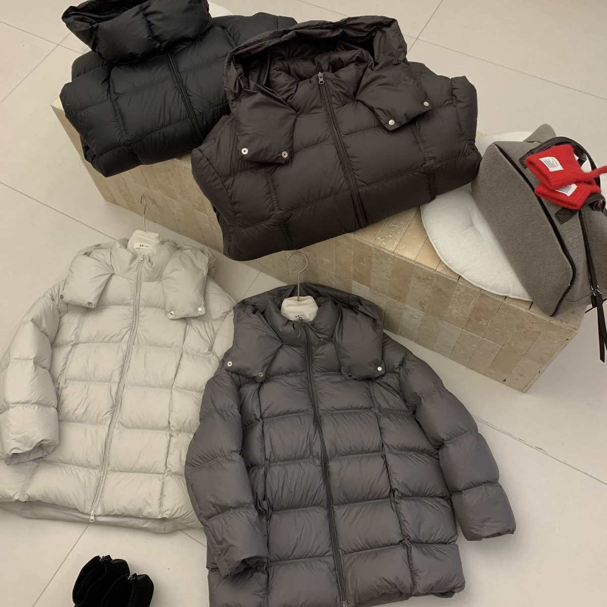 喜番-大牌简约休闲安心绒可溯源210克新国0中长款保暖羽绒服外套