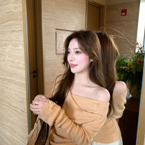 AS OFFICIAL-爱日常韩好穿·法式温柔立体蝴蝶荡领小衫