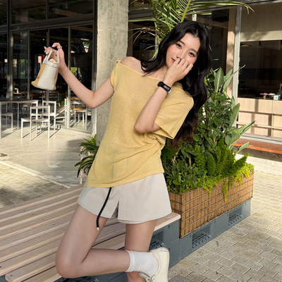 ZY GODDESS-款慵懒松弛感扭结单肩斜肩设计感宽松百搭短袖针织衫