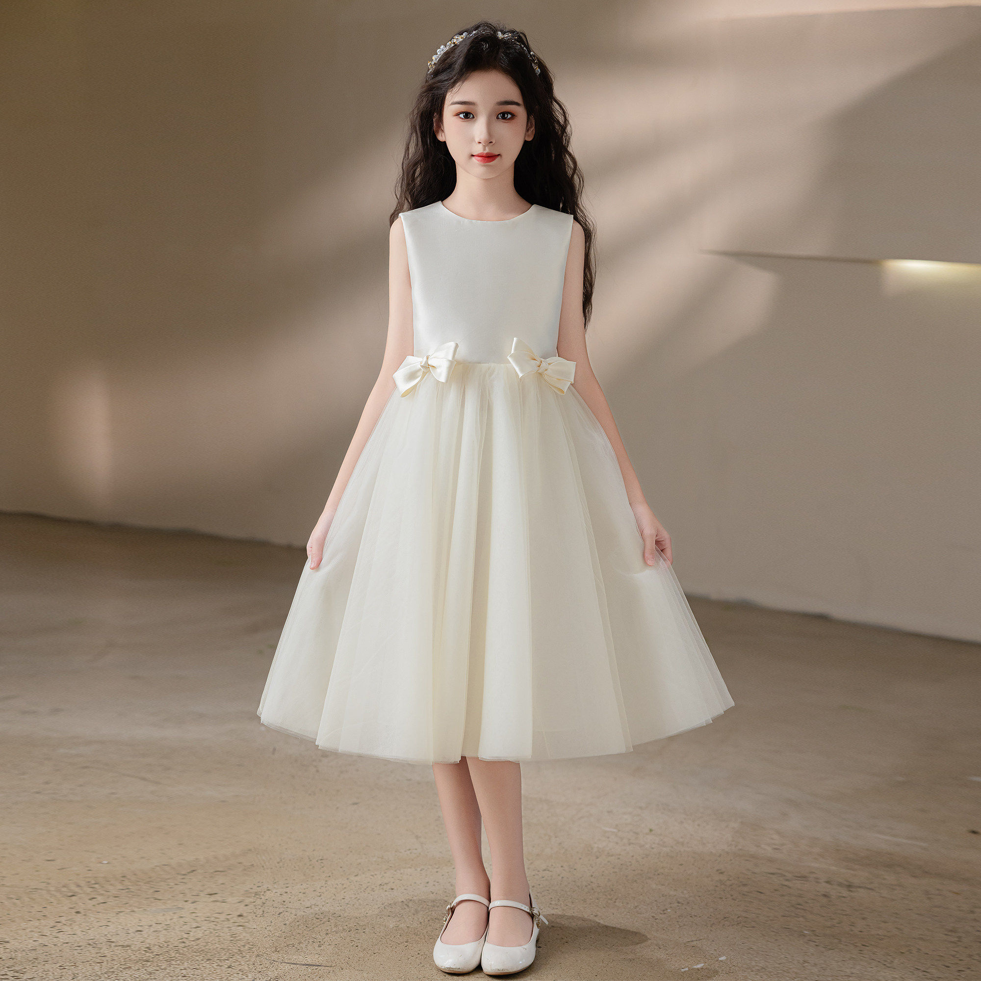 女童主持人礼服花童高级白色缎面钢琴演奏小女孩生日party公主裙