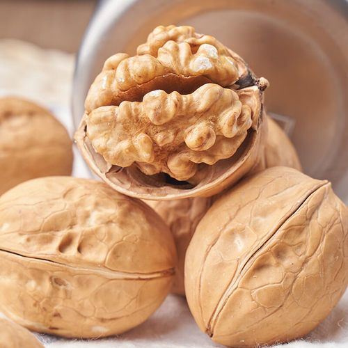 新疆阿克苏纸皮核桃2025年新货