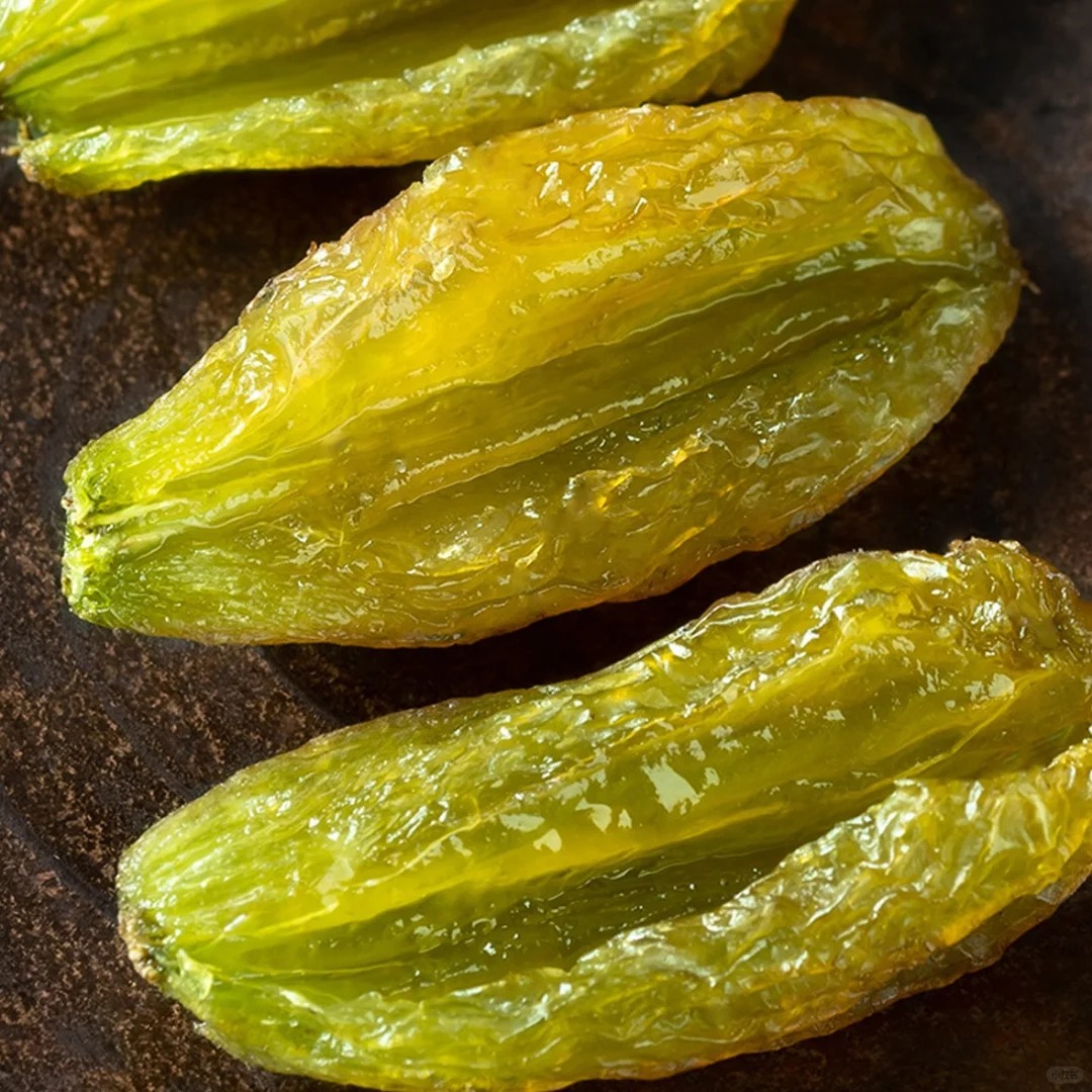 新疆吐鲁番新货红绿香妃王葡萄干果超大无籽自然晾晒干大葡萄干