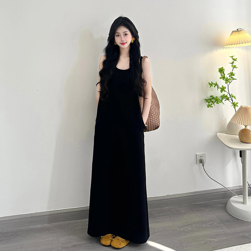 外贸出口捡漏特价法式高级感黑色U领无袖背心连衣裙子女宽松显瘦