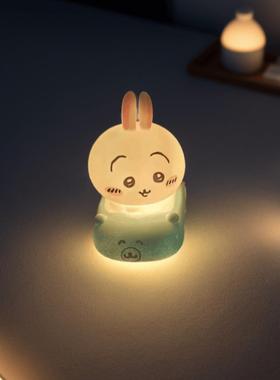 Chiikawa自嘲熊吉伊卡哇小夜灯摆件卧室床头台灯儿童房卡通氛围灯