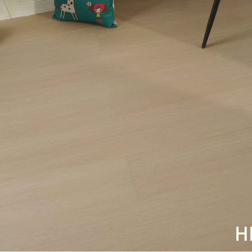 水洗木地板强化复合风12mm家装工装地板奶油原木色家装木地板