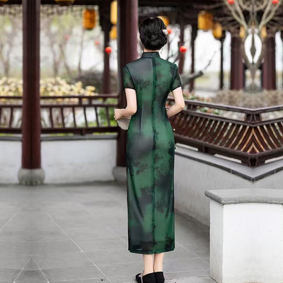 直销水墨绿色旗袍长款遮肚子显瘦中年女妈妈时尚年轻连衣裙网纱中