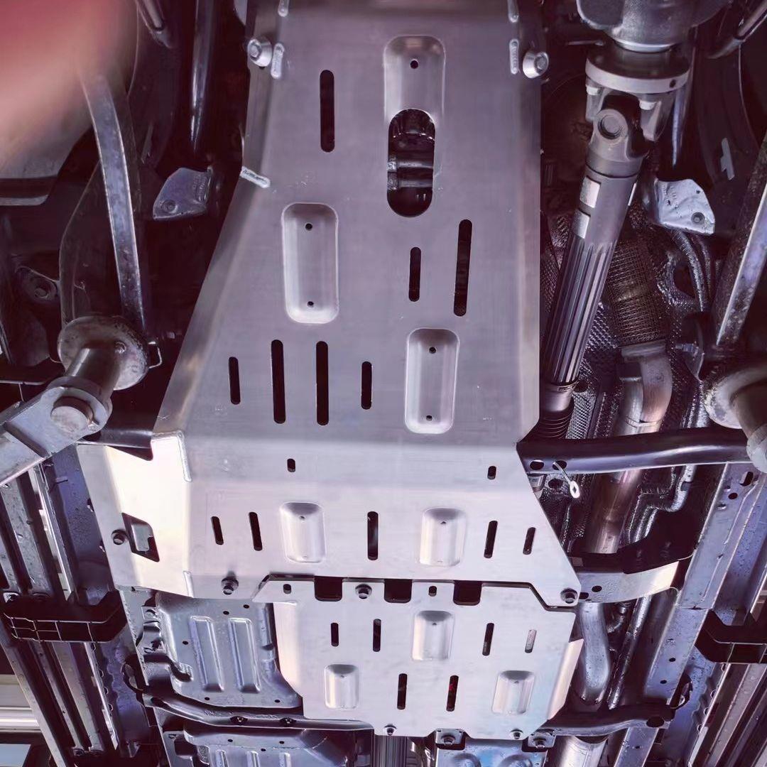 适用于吉普JL牧马人下护板 牧马人底盘护板 混动底护板 4XE下护板