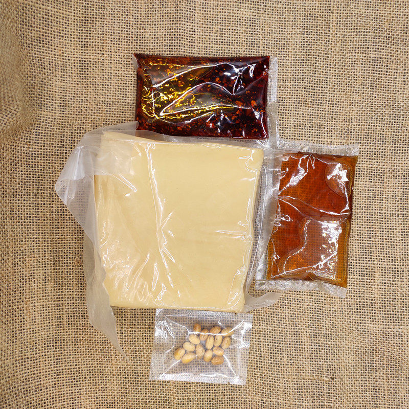 现货贵州特产特色米豆腐遵义手工虾米凉粉灰碱粑小吃凉拌菜真空包