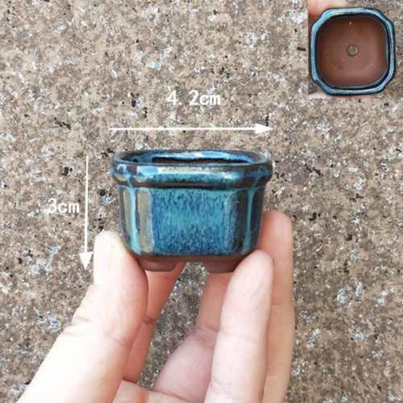 拇指花盆厂家迷你袖珍多肉景透气一件批发紫砂批发