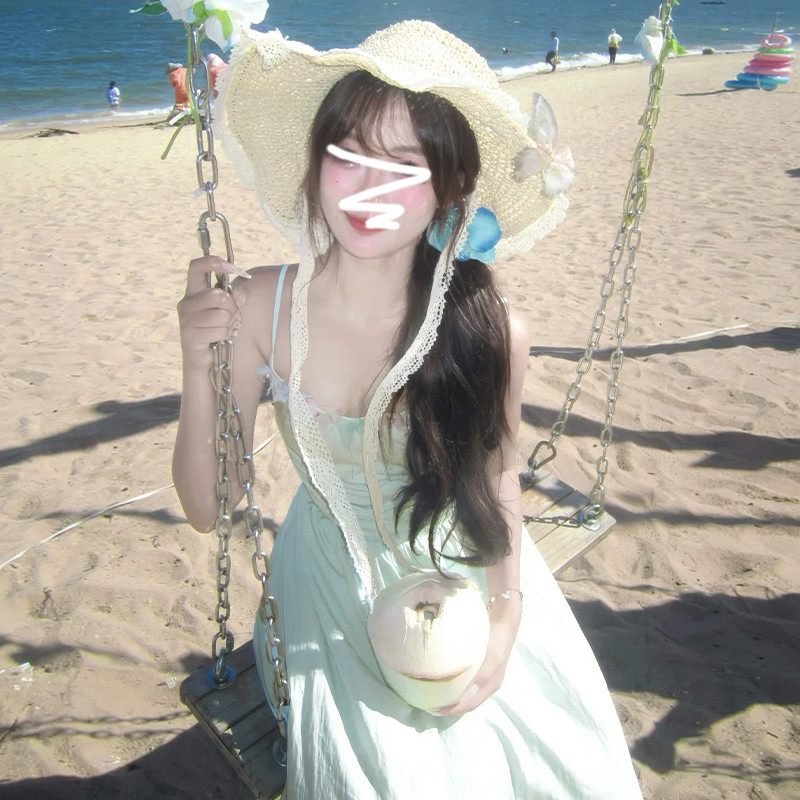新品2025新款法式绝美吊带连衣裙子女夏季小个子海边度假气质仙女