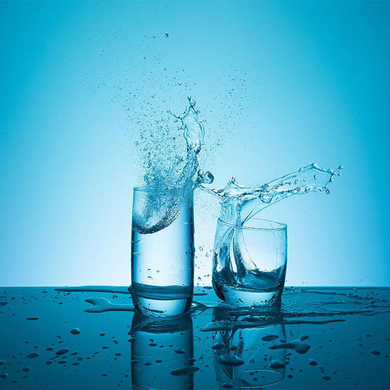 厂家批发电蒸馏水高纯度蒸馏水工业级实验室用去离子蒸馏水