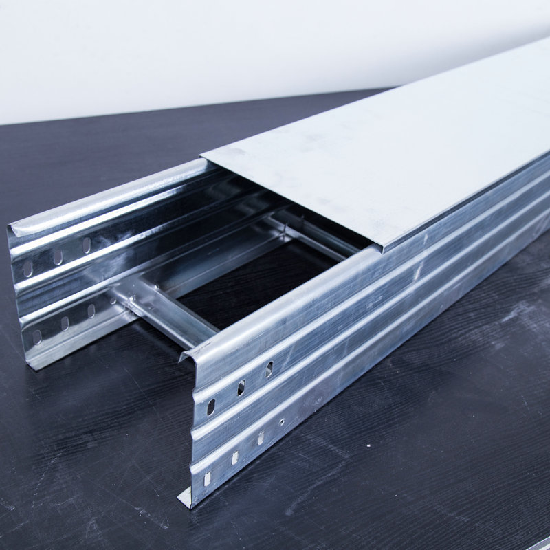 厂家大跨距梯式桥架高强度桥架梯式镀锌梯形镀锌桥架定制