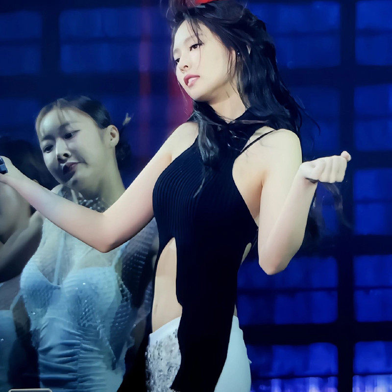 好货blackpink金智妮演唱会jennie同款打歌服黑色露背开叉背心演