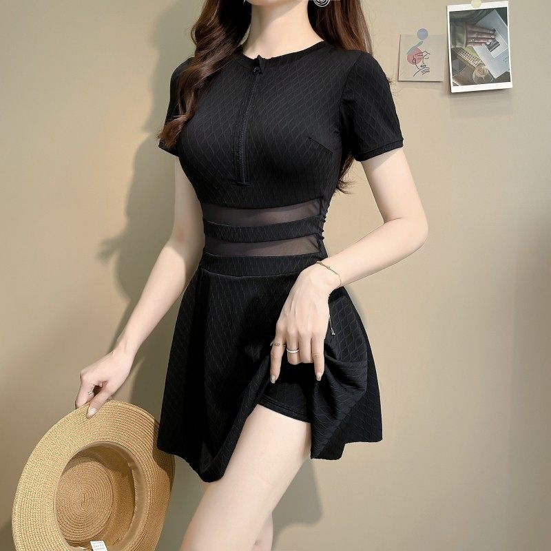 运动泳衣女夏2024新款黑色连体裙式平角微胖遮肉显瘦高级感泡温泉