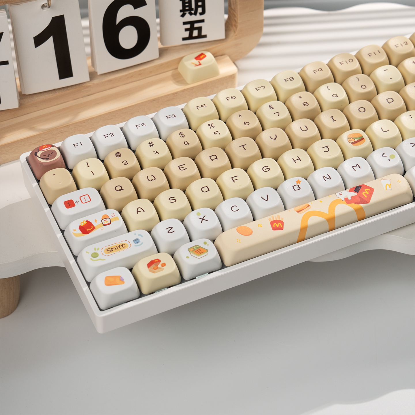 moa喵当劳主题键帽pbt热升华适配机械键盘61 68 75 87 98 100 108