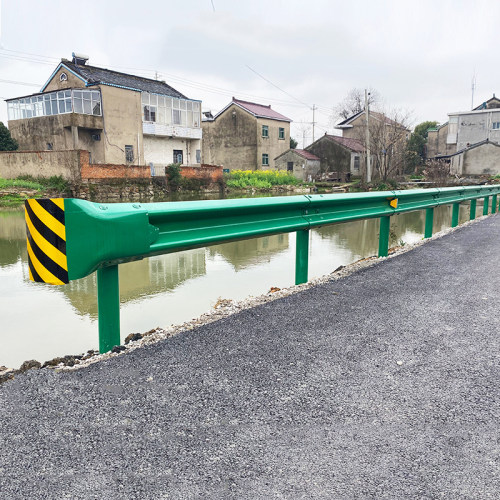 波形护栏乡村公路波形护栏板速三波防撞护栏双波喷塑镀锌护栏板