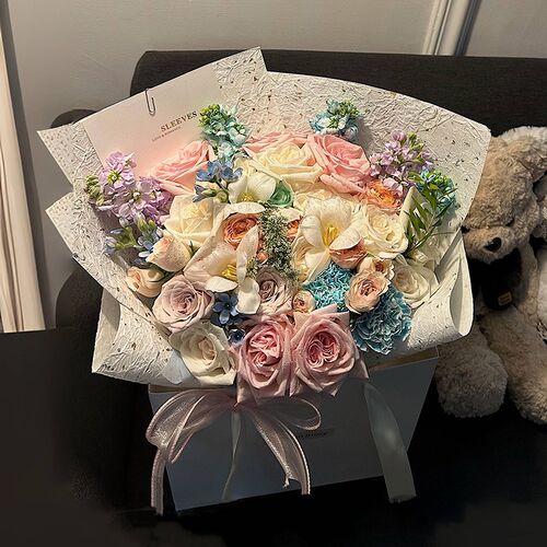 新永生花粉荔枝郁金香花束高级送A女友闺蜜仿真香皂花情人节生日