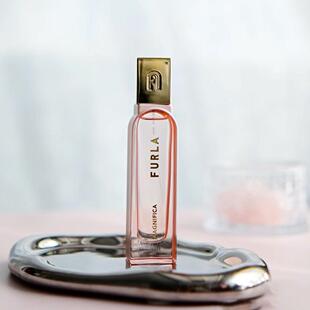 意大利FURLA芙拉香水试香逃逸玫瑰情窦初开静谧花语黛紫苍兰试香