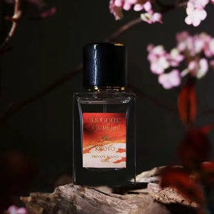 肌肤之味京都焚香樱花香水北境极光冈仁波齐迦南玫瑰蒙特兰布试香