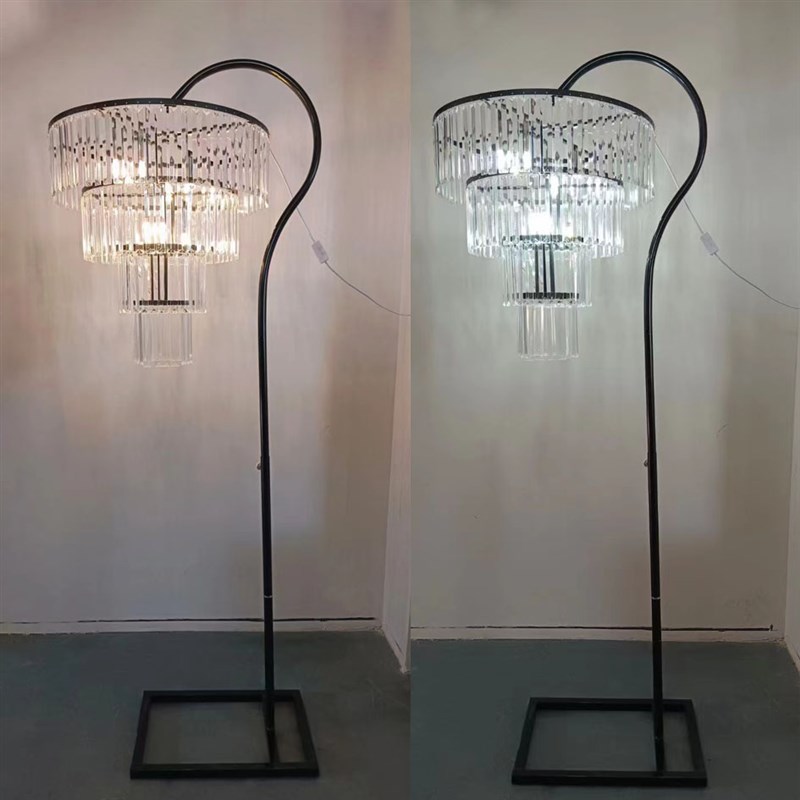 新款婚庆道具亚克力水晶冰条路引灯舞台布置创意灯具T台装饰道具