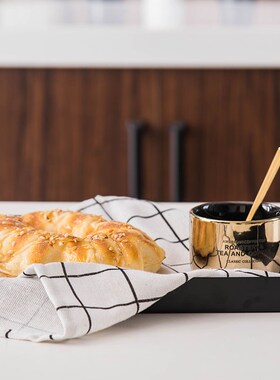 新中式样板房间厨房厨具摆件软装橱柜创意饰品原木色拱形砧板搭配