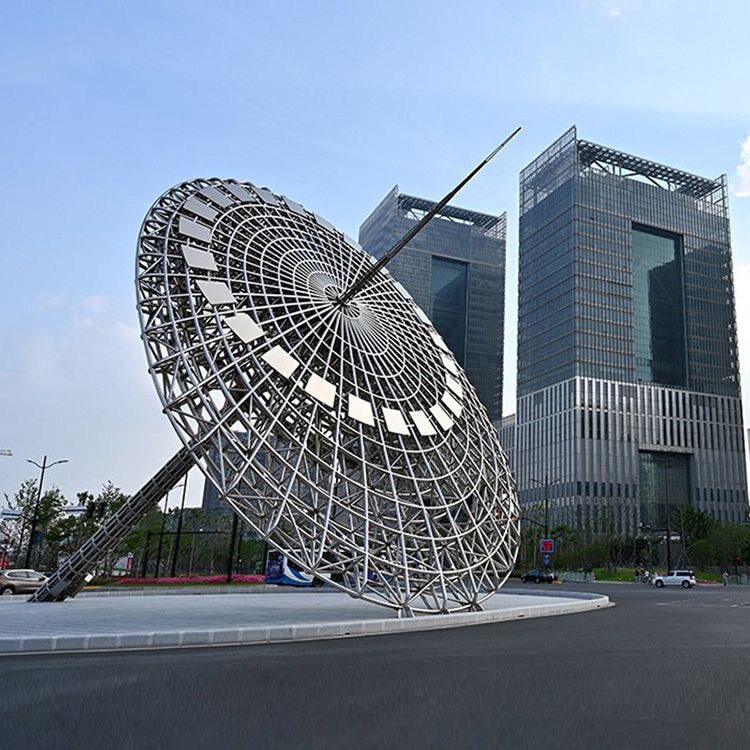 不锈钢雕塑定制广场景观落地鹿城市园林海豚创意异形公园发光假山