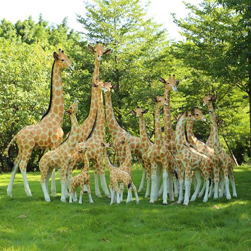 仿真动物长颈鹿雕塑园林景观小品摆设玻璃钢模型大型摆件室外装饰