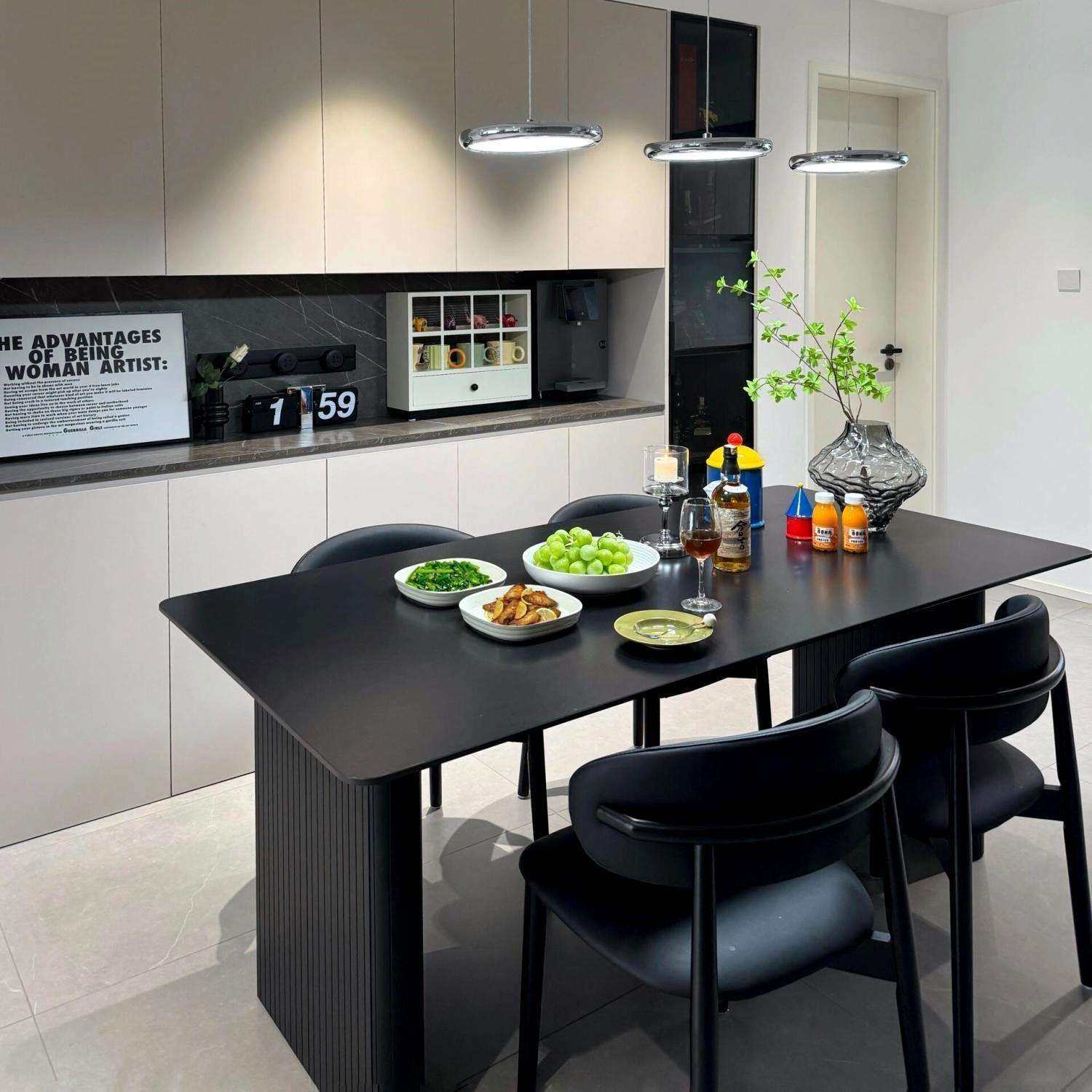 意式极简黑色哑光岩板餐桌椅组合小户型轻奢家用出租屋饭桌长方形,橡塑材料及制品,亚克力管/有机玻璃管,淘宝优惠券,粉丝福利购,淘宝优惠卷