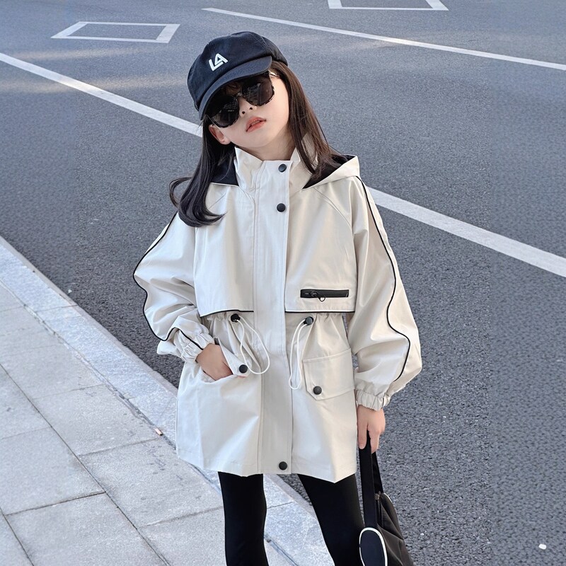 韩国Uamtor女童外套2025新款今年流行爆款秋装儿童冲锋衣酷飒风衣