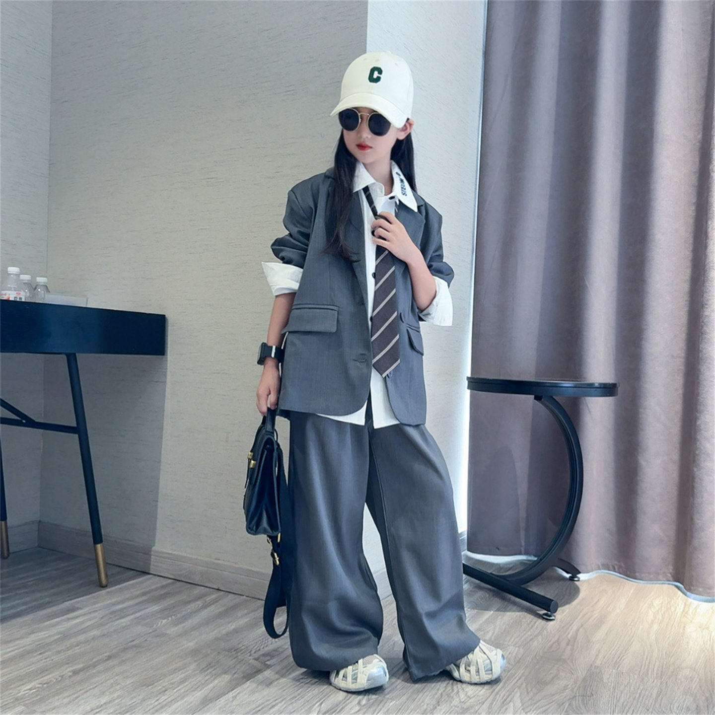 韩国Uamtor女童西装套装街舞爵士舞服2026新款演出服儿童走秀礼服