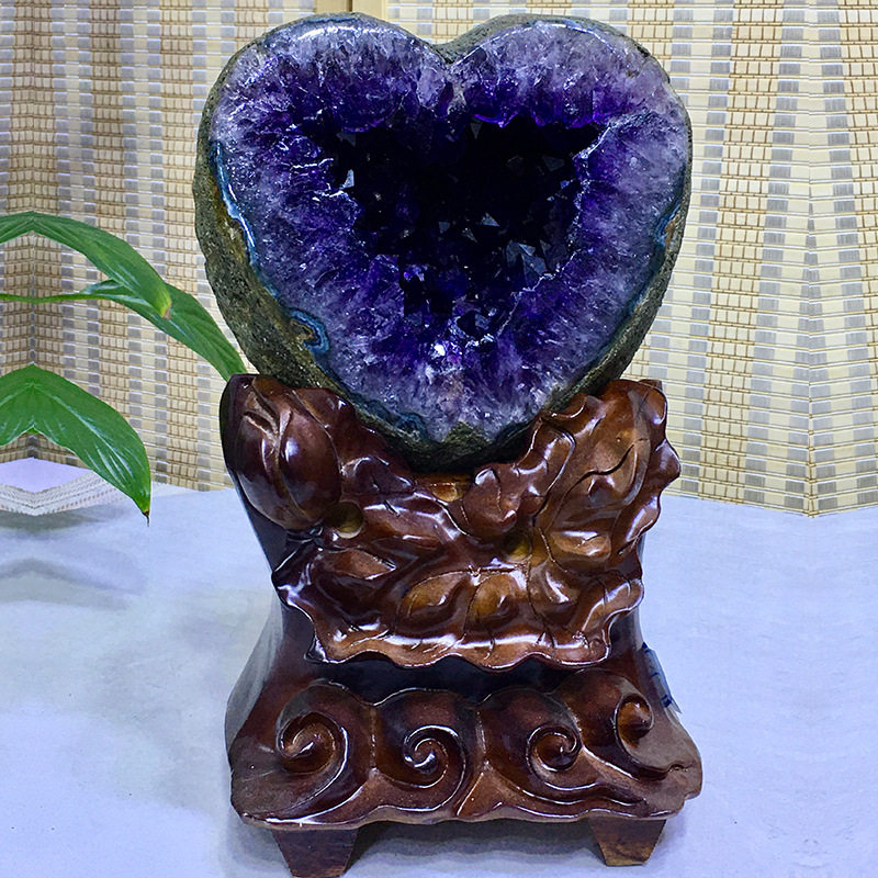 乌拉圭紫晶洞钱袋子摆件