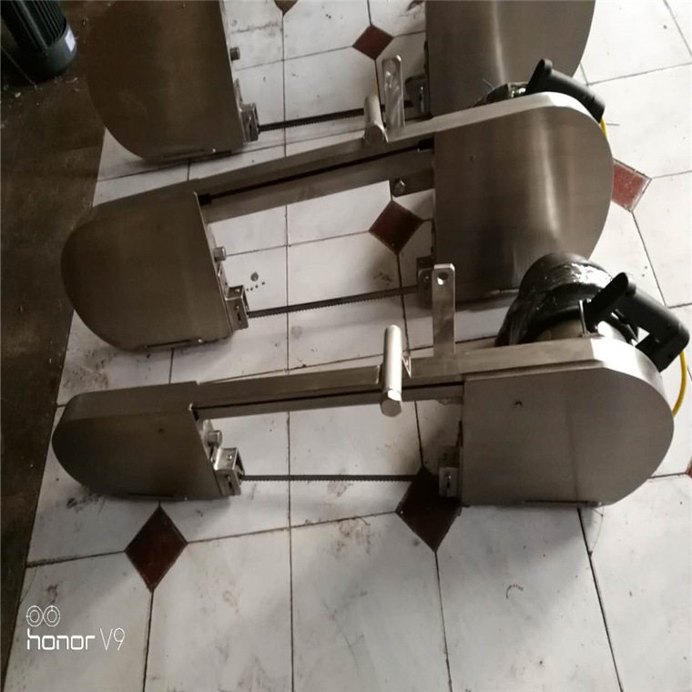 胴体分割不锈钢机体瑞典进口锯条牛带式劈半锯牛屠宰设备