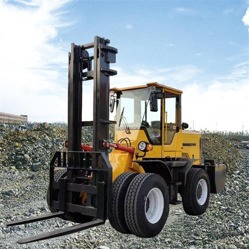 四轮式侧移便携多用途山地装载机工程前卸式货物举高运输越野叉车