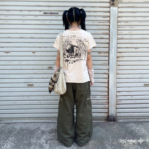 亚文化慵懒vintage阿美咔叽叛逆朋克punk水洗做旧破坏穿搭灵感