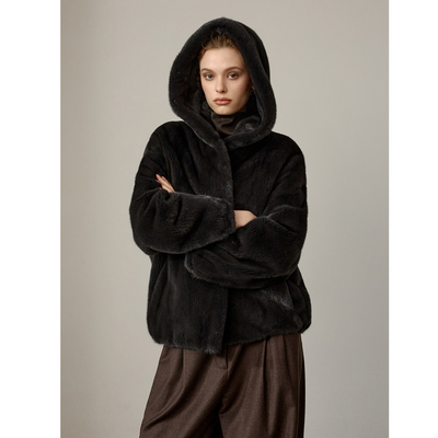 北欧传奇|黑灰色调水貂外套2025新款进口天鹅绒级连帽貂皮皮草女