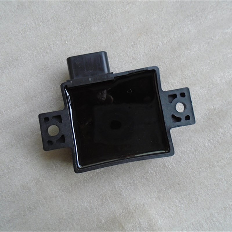 轻骑铃木 弯梁摩托车 QS11r0-A 赛驰 国三 电子 点火器 FD110 CDI