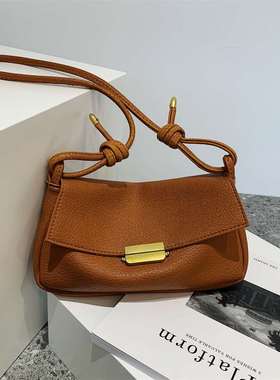 Hong Kong style retro ins shoulder bag autumn simple lock ca