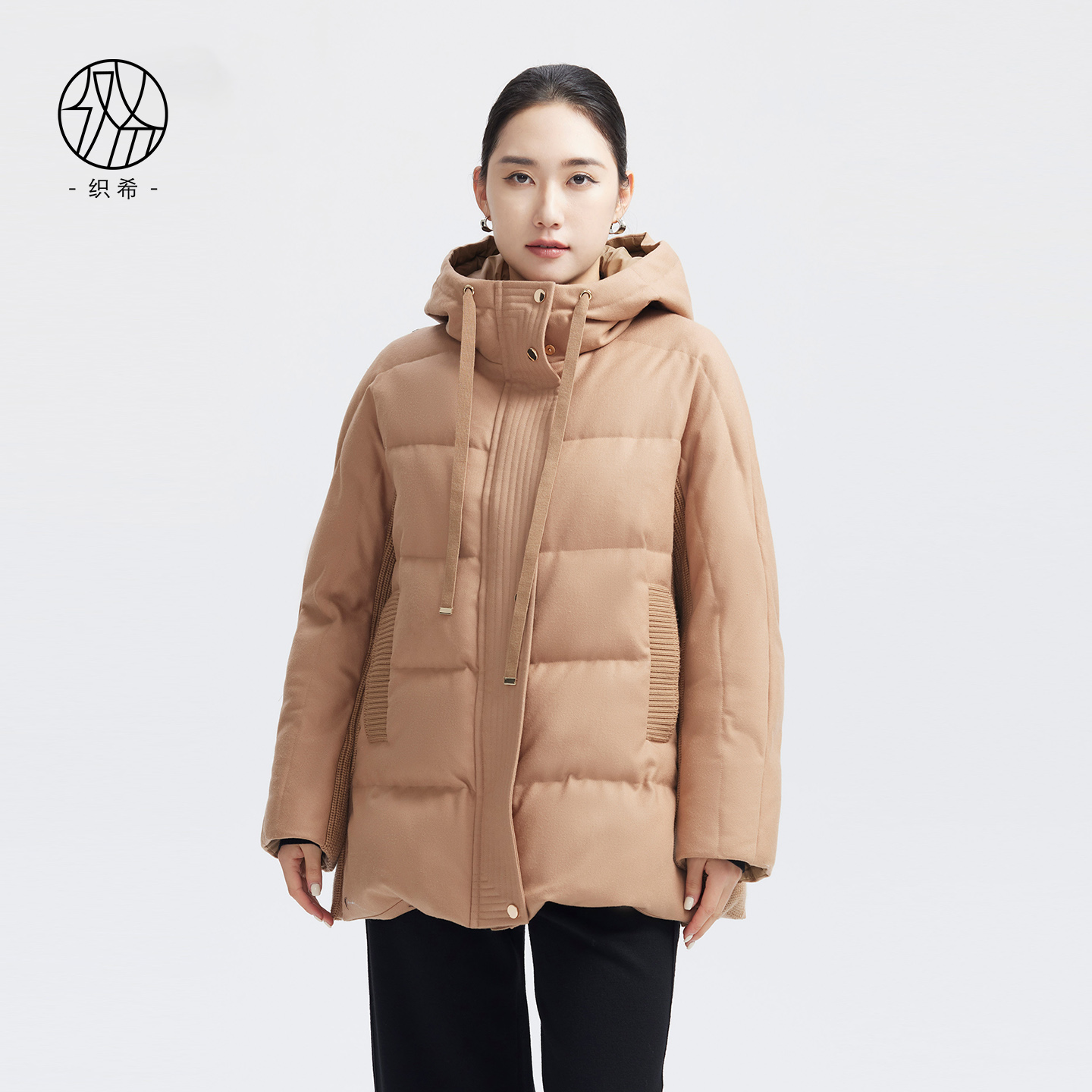 职场通勤舒适百搭短款羽绒服