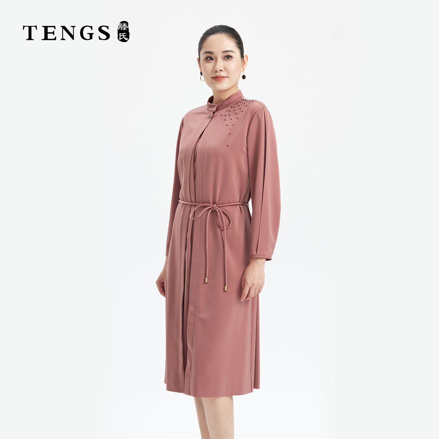 TENGS重工钉钻缎面优雅连衣裙