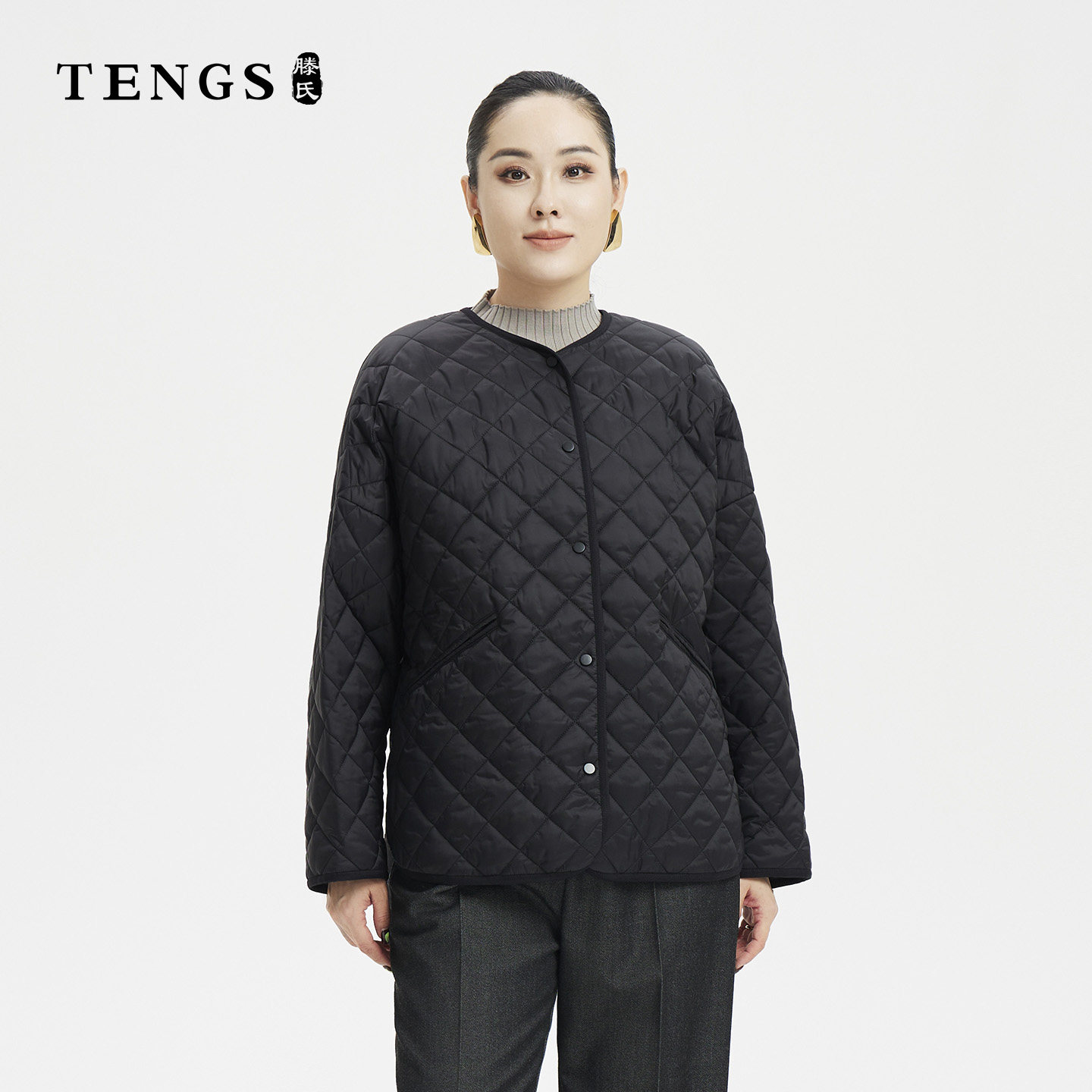 黑色保暖舒适简约风外套短棉服
