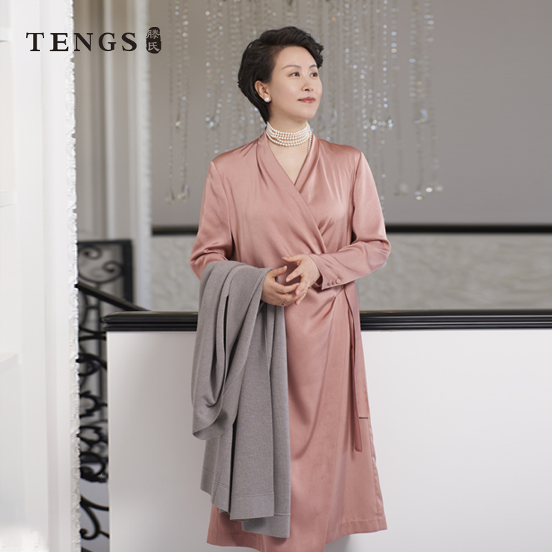 TENGS假日优雅光泽感长袖连衣裙