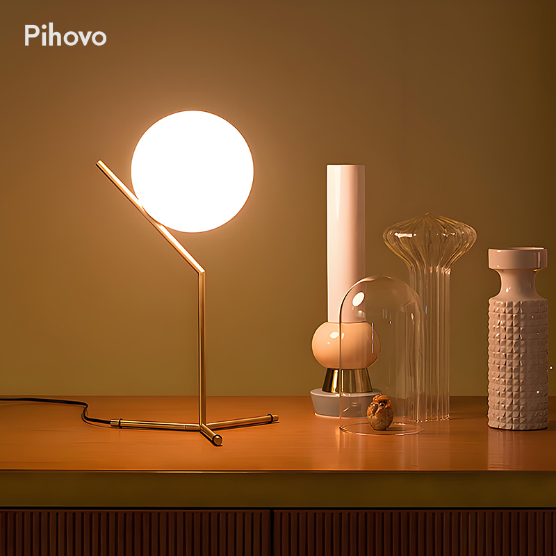 意大利设计师款IC圆球台灯卧室床头灯客厅书房北欧风玻璃装饰台灯