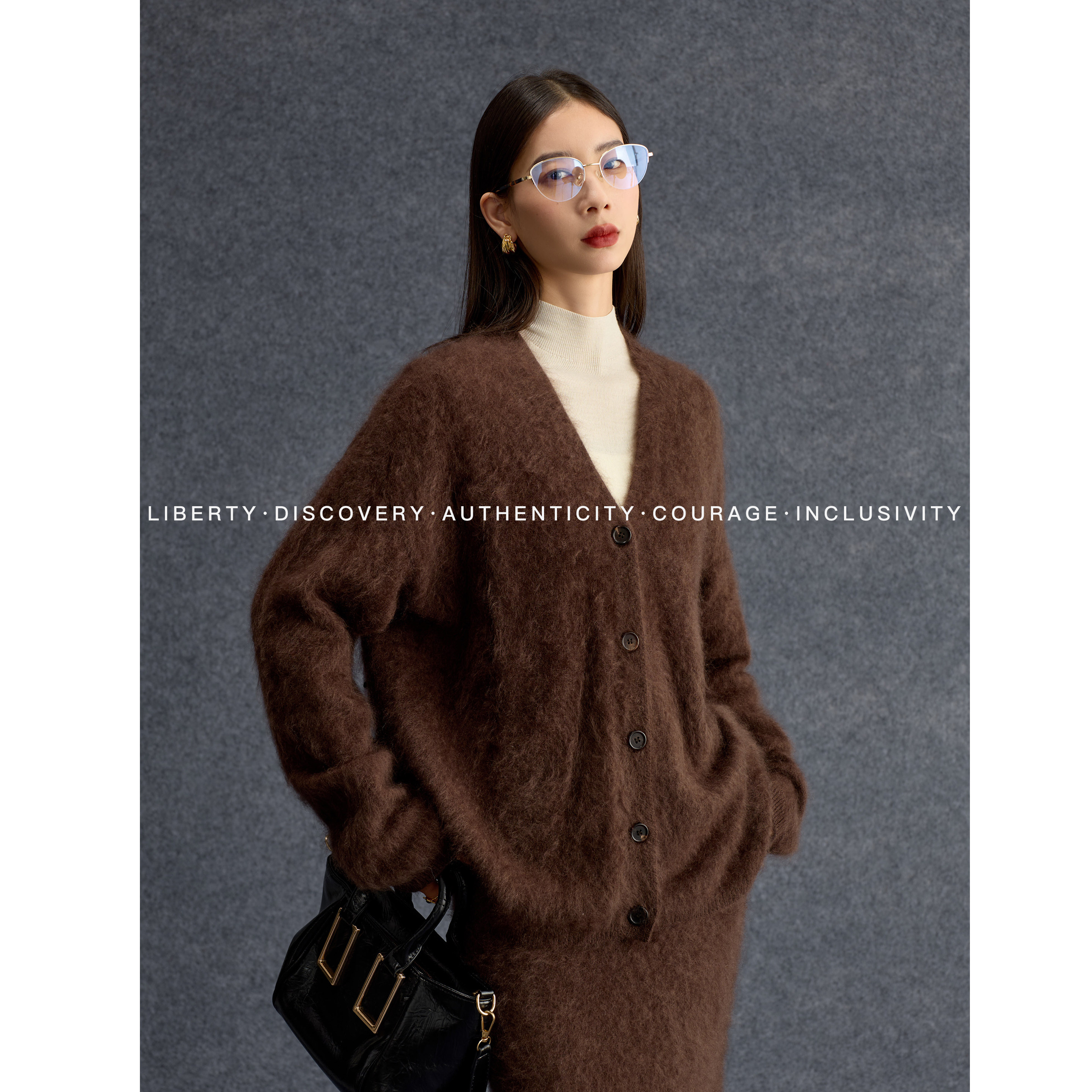 SWAP SENSE棕境舒语·极简风纯色柔软毛衣半裙深冬气质一整套穿搭