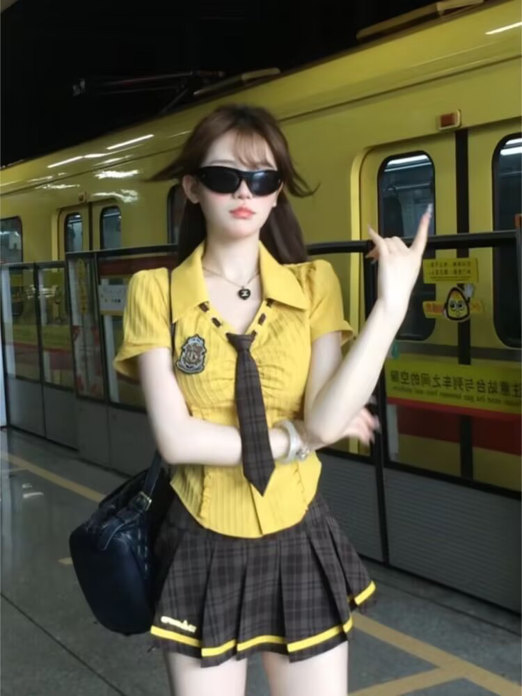 时髦学院风领带衬衫女夏百搭高腰时尚套装