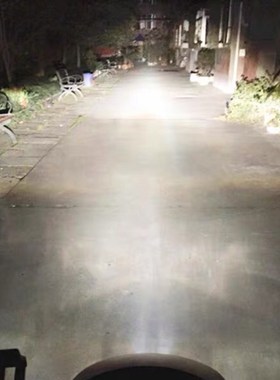 摩托车 a外星人GSX125/150R大灯 改装 前照灯三爪 超亮白光LED灯