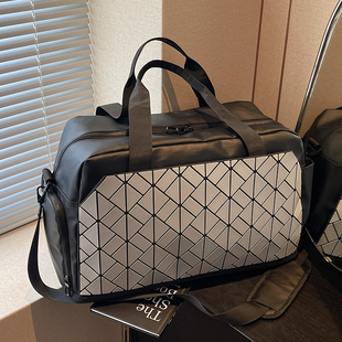 大容量短途手提旅行包2025新款干湿分离运动健身包旅游收纳行李包